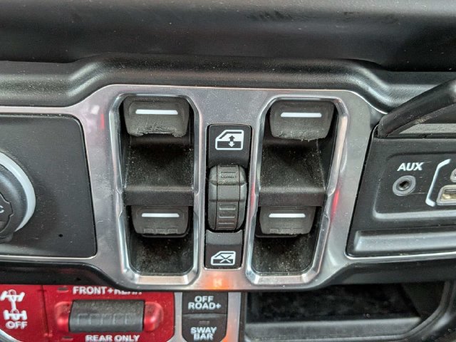 Used 2022 Jeep Gladiator Rubicon w/ Trailer Tow Package AWD/4WD image 26