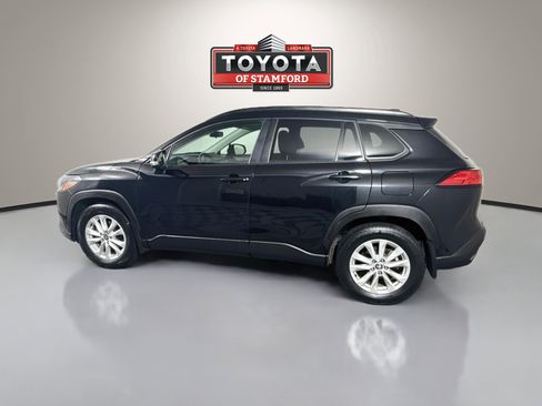 Certified 2023 Toyota Corolla Cross LE AWD/4WD image 4