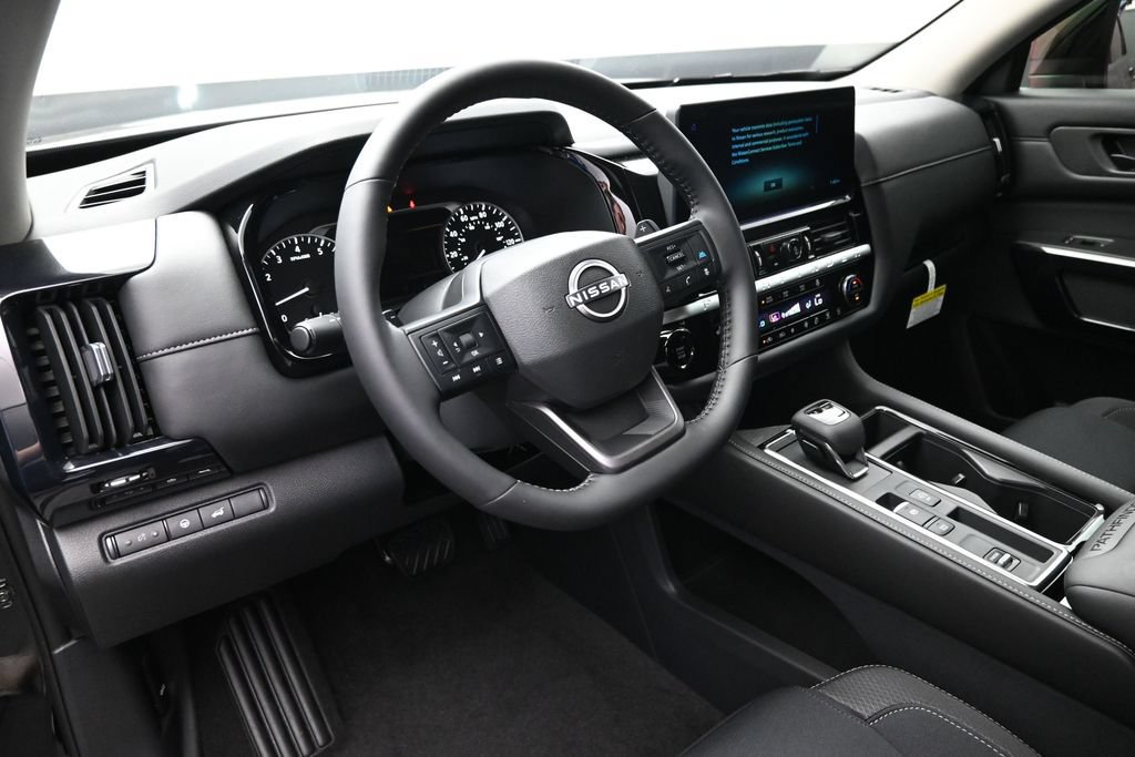 New 2026 Nissan Pathfinder SV w/ SV Premium Package FWD image 19