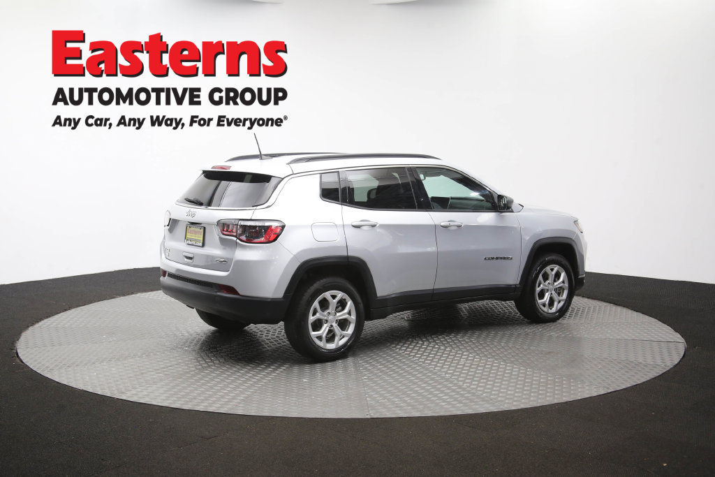 Used 2024 Jeep Compass Latitude AWD/4WD image 45