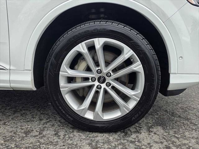 Used 2025 Audi Q7 3.0T Premium Plus AWD/4WD image 9
