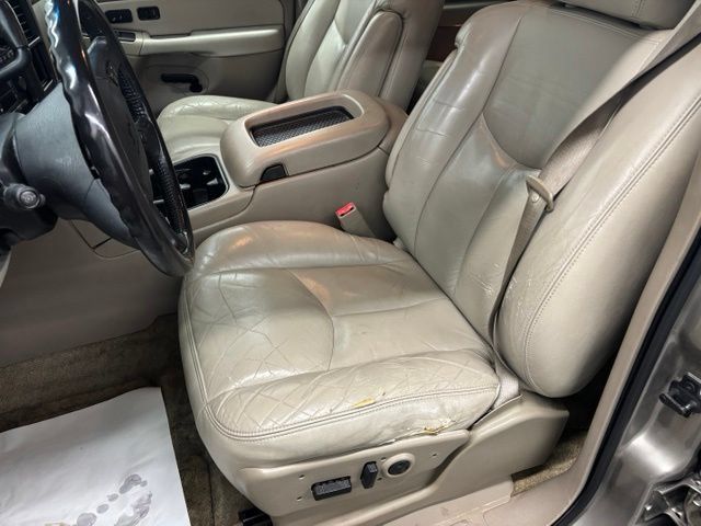 Used 2003 Chevrolet Tahoe LT AWD/4WD image 15
