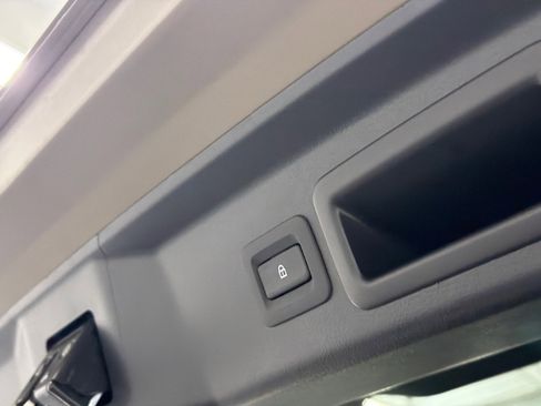 Used 2025 MAZDA CX-30 Carbon image 9