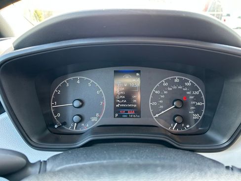 Used 2024 Toyota Corolla SE image 11