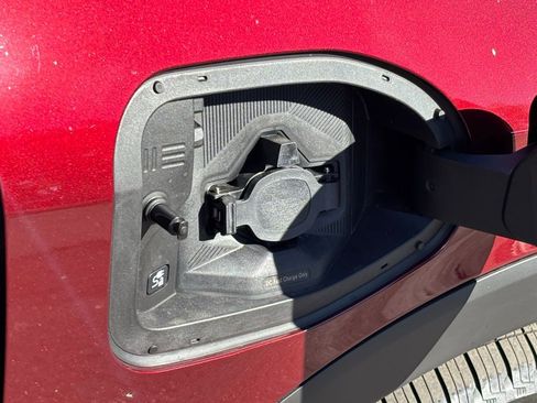 New 2026 Nissan Leaf Platinum+ w/ Cargo Package (Platinum+) image 5