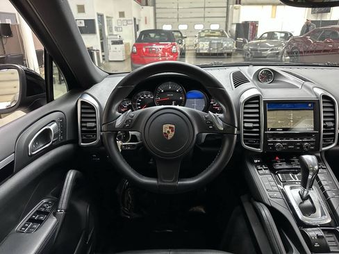 Used 2014 Porsche Cayenne Diesel AWD/4WD image 19