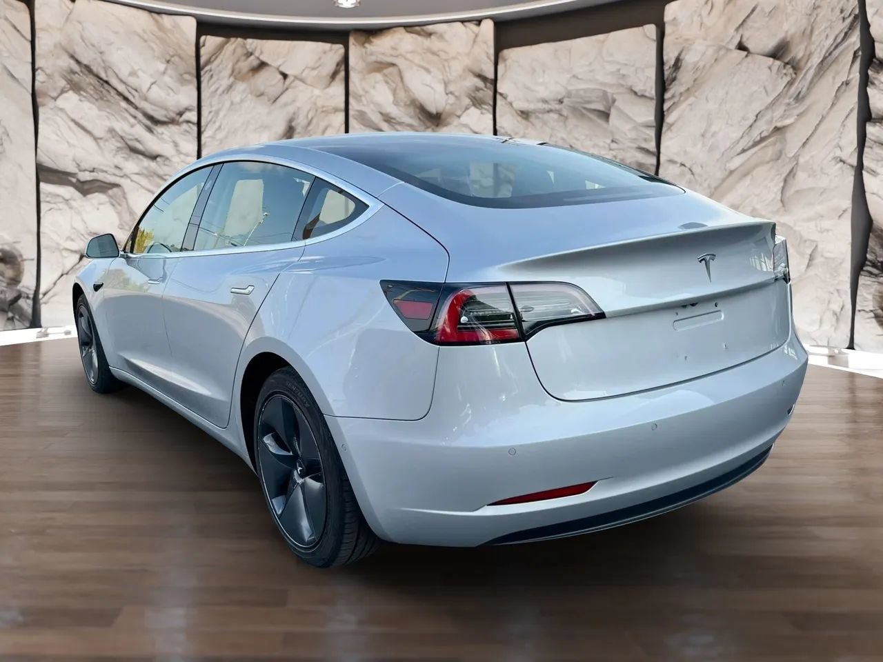 Used 2018 Tesla Model 3 Long Range RWD image 5