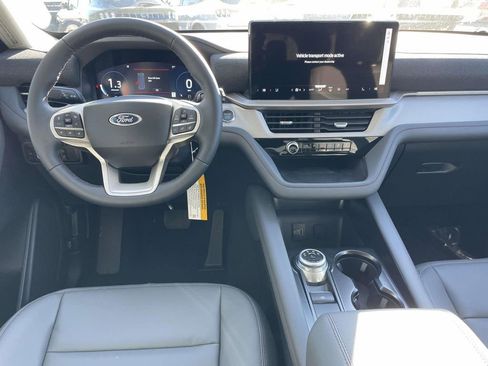 New 2026 Ford Explorer Active w/ Active Comfort Package RWD image 4