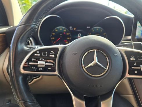 Used 2022 Mercedes-Benz GLC 300 4MATIC image 18
