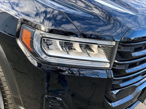 Used 2023 GMC Acadia SLT w/ Elevation Edition image 34