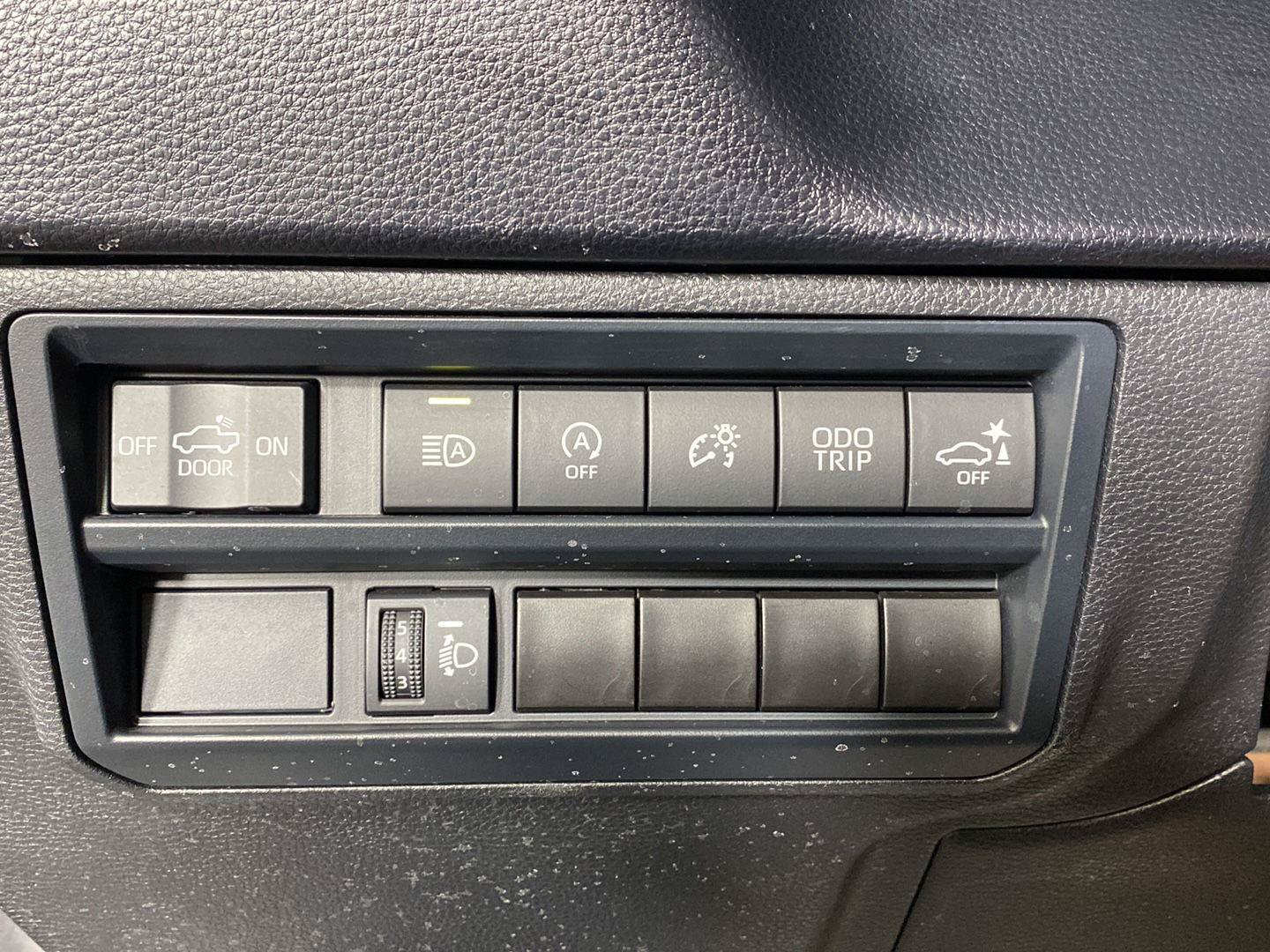 Used 2024 Toyota Tundra SR5 w/ SR5 Convenience Package AWD/4WD image 23