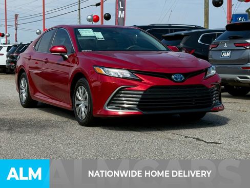 Used 2024 Toyota Camry LE image 5