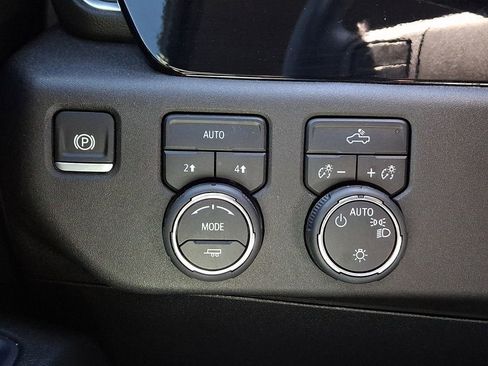 Certified 2024 Chevrolet Silverado 1500 LT AWD/4WD image 28