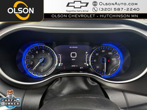 Used 2024 Chrysler Pacifica Touring-L image 21