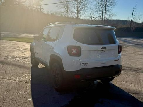 Used 2018 Jeep Renegade Trailhawk w/ Cold Weather Group II image 4