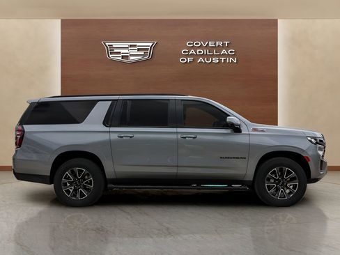 Used 2023 Chevrolet Suburban Z71 w/ Luxury Package AWD/4WD image 5