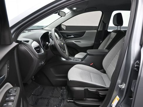 Used 2024 Chevrolet Equinox LS FWD image 13