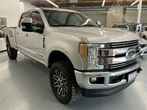 Used 2017 Ford F350 Lariat w/ Lariat Ultimate Package image 3