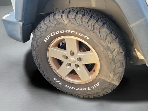 Used 2017 Jeep Wrangler Unlimited Sport w/ Quick Order Package 24S AWD/4WD image 18