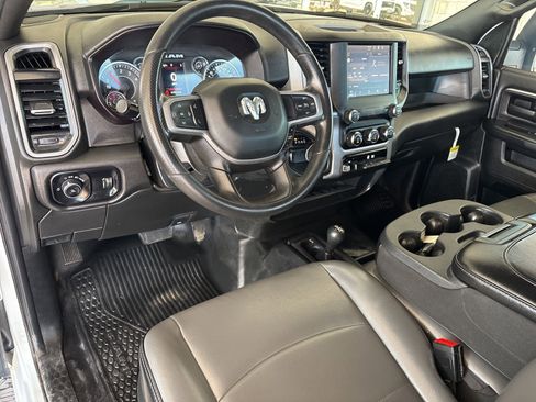 Used 2024 RAM 2500 Tradesman w/ Chrome Appearance Group AWD/4WD image 13