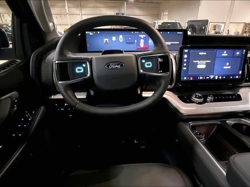 Certified 2025 Ford Expedition Max Active image 5