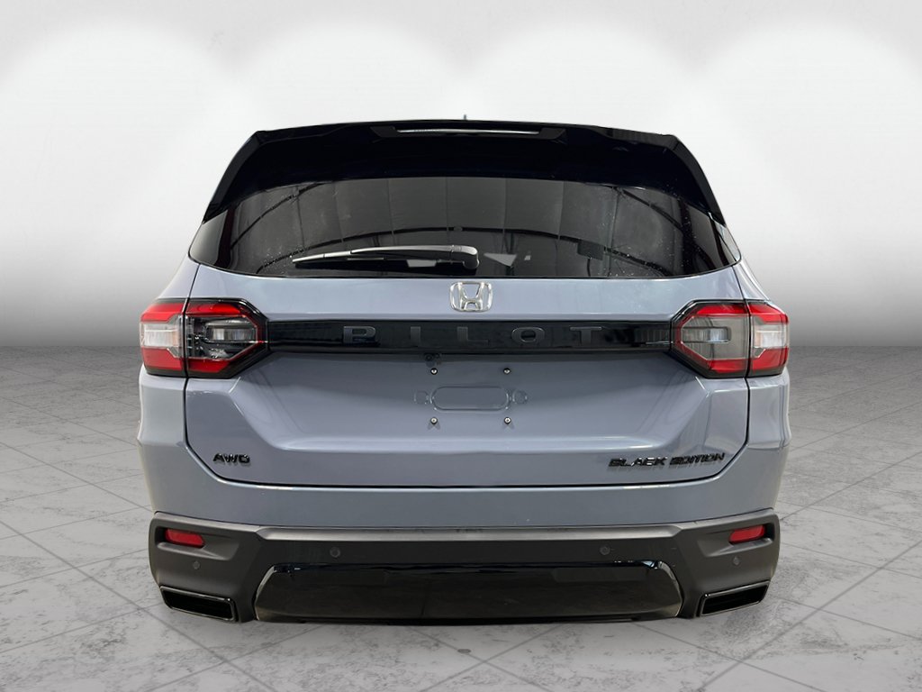 New 2026 Honda Pilot Black Edition image 4