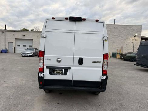 Used 2024 RAM ProMaster 2500 FWD image 7