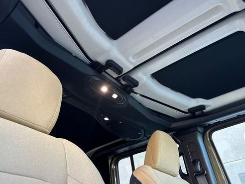 New 2026 Jeep Gladiator Sport image 17