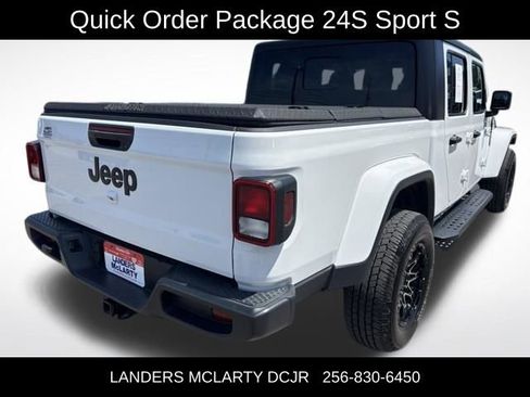 Used 2023 Jeep Gladiator Sport image 7