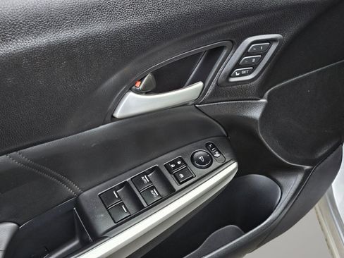 Used 2013 Honda Crosstour EX-L image 28