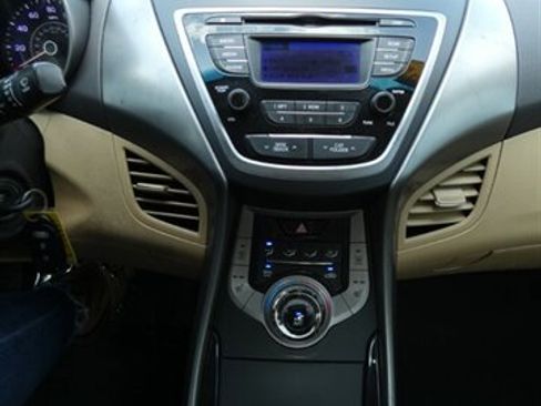 Used 2013 Hyundai Elantra GLS w/ Preferred Pkg FWD image 32