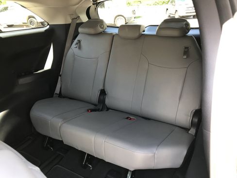 Certified 2025 Toyota Sienna XLE AWD/4WD image 25