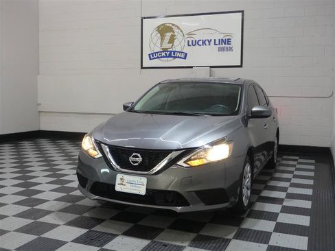Used 2018 Nissan Sentra S FWD image 4