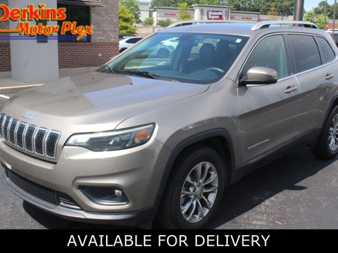 Used 2020 Jeep Cherokee Latitude Plus FWD image 1