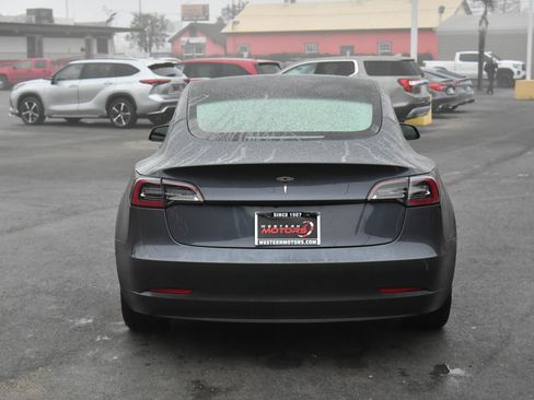Used 2023 Tesla Model 3 Standard Range image 7