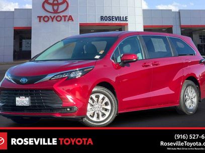 Used 2025 Toyota Sienna LE