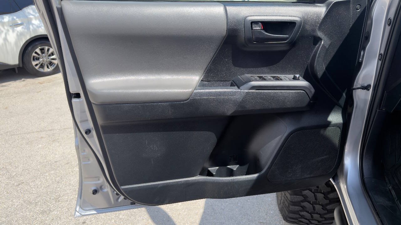 Used 2017 Toyota Tacoma SR w/ SR Convenience Package RWD image 16