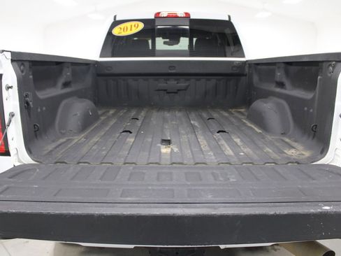 Used 2019 Chevrolet Silverado 2500 High Country w/ Duramax Plus Package image 17