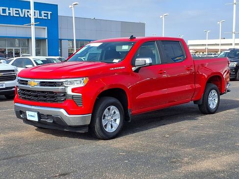 Used 2025 Chevrolet Silverado 1500 LT RWD image 3