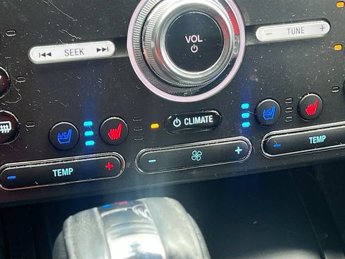 Used 2019 Ford Explorer Limited w/ Ford Safe & Smart Package AWD/4WD image 21