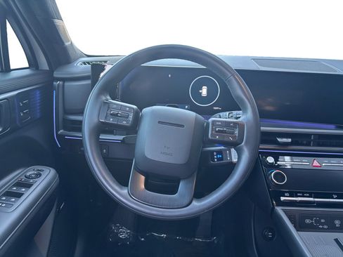 Used 2025 Hyundai Santa Fe Calligraphy image 12