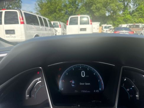 Used 2016 Honda Civic EX-L image 9