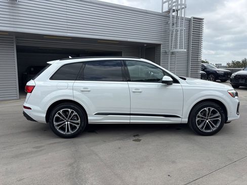 Used 2026 Audi Q7 3.0T Premium w/ Convenience Plus Package AWD/4WD image 4