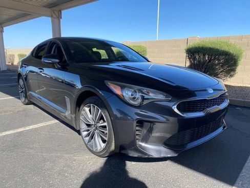 Used 2019 Kia Stinger RWD image 4