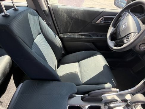 Used 2014 Honda Accord LX image 24