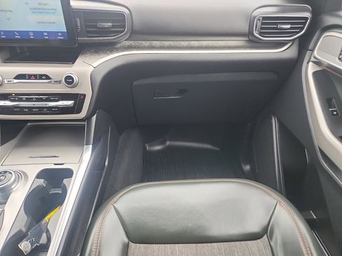 Used 2022 Ford Explorer Timberline w/ Timberline Technology Package image 11