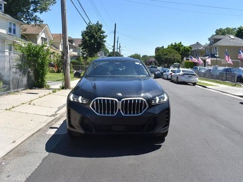 Used 2025 BMW X6 xDrive40i AWD/4WD image 2