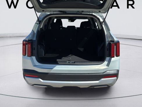 Certified 2026 Kia Sorento LX FWD image 38
