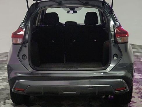 Used 2024 Nissan Kicks SV image 19