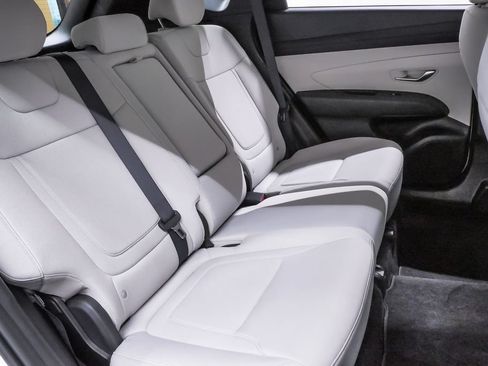 Certified 2026 Hyundai Tucson SE FWD image 11